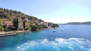 Zadarski brodari ispravljaju: "Nije nam izrečena zabrana prilaska Ošljaku, već je to samo prijedlog i otok nije privatan kako otočani tvrde!"