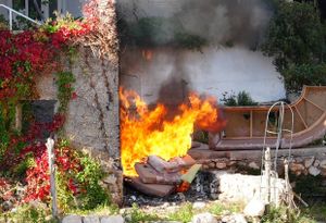 Ovako se u Igranama kod Makarske rješavaju viška u apartmanima: "Susjeda, ako treba, za vas ću odvesti u komunalac, samo nemojte paliti!"