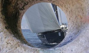 Započela 34. Komiška regata – 57 jedrilica od Splita do Komiže