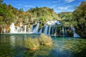PRIRODA ZA SVE NA ZNAKOVNOM JEZIKU Predstavljanje projekta za gluhe i nagluhe osobe u NP Krka