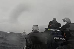 VIDEO Na brodu uz obalu pronađene rekordne količine droge: "Sumnjiv gotovinski zakup 13-metarskog motornog broda alarmirao policiju!"