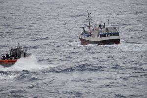 Američka obalna straža usred oceana zaplijenila tone kokaina: "Sumnjiv im se učinio ribarski brod!"