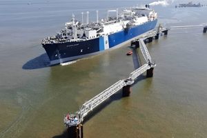 Plutajući terminali za skladištenje i uplinjavanje prirodnog plina kao odgovor na plinsku krizu