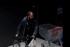 Splitska policija traži ovog muškarca koji je ukrao bicikl!