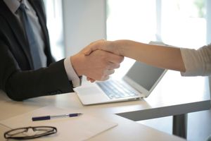 VJETAR U LEĐA Crikveničkim poduzetnicima uručeni ugovori vrijedni 200.000 eura