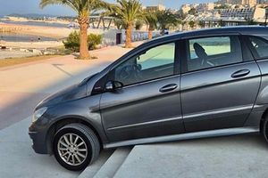 SKALINADA SKALINADA Netko je automobilom testirao novu šetnicu na Žnjanu