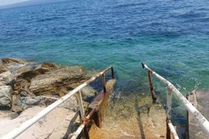 RUZINAVE SKALE Splićani s Bačvica ogorčeni: " Pa 50 godina ih nitko nije promijenio, ovo je opasno!"