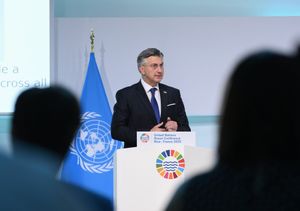 Plenković: "Moramo zaštititi oceane!" Kako? Nije pojasnio