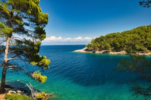 Sunčana srijeda - Kroz jutro bura, poslijepodne maestral, na jugu Jadrana lebić