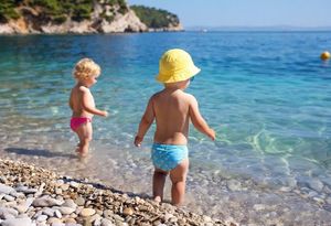 Sramotan podatak za državu sa 6.176 kilometara obale: Između 40 i 70 posto djece u Hrvatskoj ne zna plivati i taj broj raste - Trener plivanja objasnio zašto!