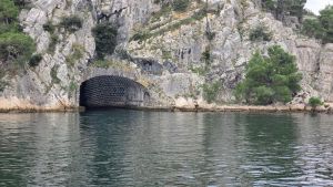 Jeste li znali da u Kanalu svetog Ante postoje "Hitlerove oči" - evo što stoji iza jezivog imena!