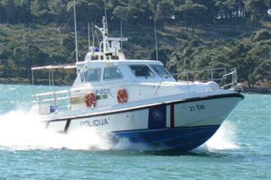 NIKAKO DA NAUČE Tri stranca kažnjena zbog nedozvoljenog glisiranja u šibenskom akvatoriju