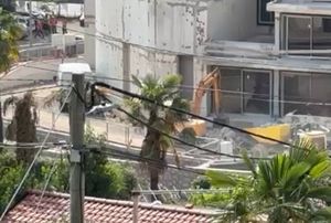 SVE SE PRAŠI U Ičićima investitor unatoč zabrani radi bez pardona! Čitatelj: "Ovo je grozno, gosti nam odlaze!" Grad: "Mi mu možemo samo naplatiti malu kaznu, ništa više"