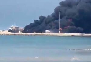 Zapalio se brod s metanolom u Iranu - najmanje 3 mrtve osobe!