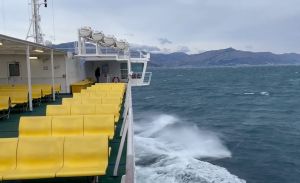 Izdano upozorenje na jaku buru, podno Velebita i olujnu, na jugu Jadrana vruće