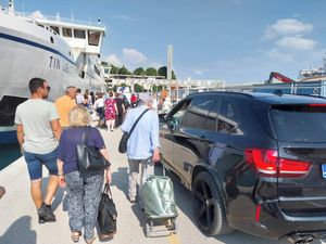 SPLIT Građani zabrinuti: "U splitskoj luci je ogromna gužva, automobili guraju ljude, do kad ovako?" Ravnatelj LU Split dao nam je odgovor koji su tražili!