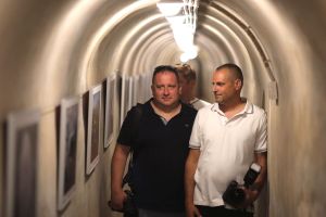 Biševo postalo dom impresivne fotografske izložbe „Iz visina u tišinu“