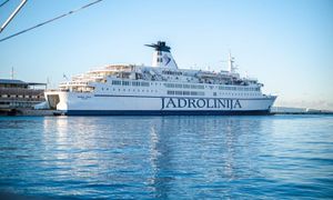 MUKE PO MARKU POLU Jadrolinijin trajekt isplovio s remonta, krenuo prema Hvaru i odmah se pokvario