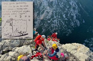 Zadarski HGSS-ovci dobili dirljivu zahvalu od planinara koje su izvukli usred noći sa strme stijene