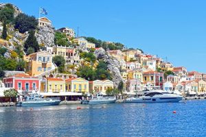 Grčka raspoređuje mornaričke snage zbog naglog porasta broja migranata