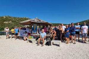 MARINSKI ZALJEV U akciji potrage za plemenitom periskom sudjelovalo preko 50 zaljubljenika u more