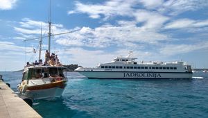 Katamaran Judita s Lastova i Korčule za Split isplovio bez putnika - Jadrolinija: "Dogodio se kvar..."