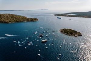 NIŠTA OD VIJESTI O MRDUJI Završilo potezanje Mrduje, a iz Turističkih zajednica otišli doma bez riječi prema medijima