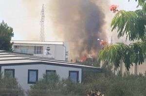 Gori kod šibenske industrijske zone - Stigli kanaderi!