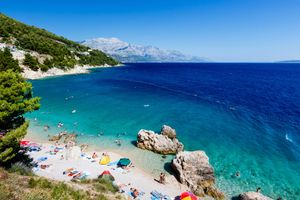More je na nekim plažama u Hrvatskoj realno - loše kvalitete i za to nisu krivi "dnovinari", već pohlepa lokalaca i neulaganje u infrastrukturu!