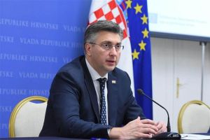 Plenković uputio apel ugostiteljima: "I drugi imaju sunce i more, razmislite prije poskupljenja!"