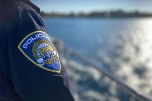 Policija intervenirala zbog svađe na plaži u Pagu i golog kupača u Starigradu