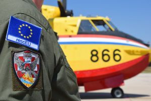 Jedan kanader upućen u pomoć u gašenju požara u Crnu Goru, očekuje se i povratak drugog iz Albanije