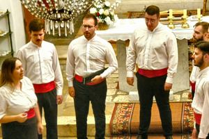 Mlada mješovita klapa "Dežgracija" oduševila Drvenik