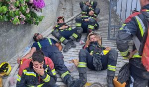 Iznemogli vatrogasci između Sumpetra i Jesenica na malom odmoru