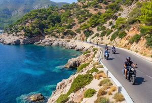 SVI ISKLJUČENI IZ PROMETA Šest austrijskih motociklista vozikalo potpuno neispravne motocikle po Cresu