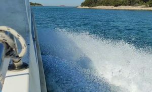 Troje sankcioniranih zbog nedozvoljenog glisiranja u akvatoriju Brača i Hvara