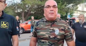Tipovi koji su se udružili da bi napali novinarku u Benkovcu dobili zabranu pristupa i prijave - U Zadru stručni tim, utvrđuju se propusti policije