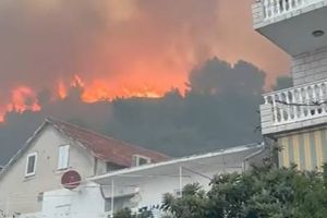 VATRENI DAN Zaustavljeno širenje požara prema zapadu i naseljenim područjima