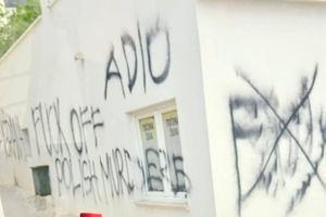 NAKON TRAGEDIJE Išarali kuću pijanih Poljaka: "F...ck off!"