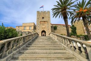 K0RČULA Svjetlosni spektakl u čast posidonije