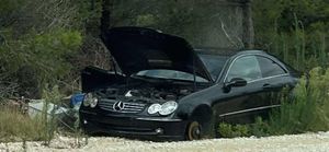 Netko je kod Šibenika parkirao Mercedes bez tablica - Vrlo brzo je očerupan