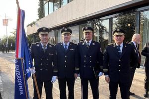 ZA JUNAČKI ČIN Policijska postaja Dubrovnik odlikovana redom Nikole Šubića Zrinskog