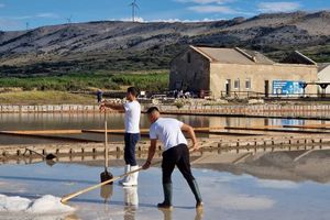 Pag u znaku soli - još dva vikenda sol "vlada" otkom!