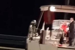 Urinirao s jedrilice na šibenskoj rivi