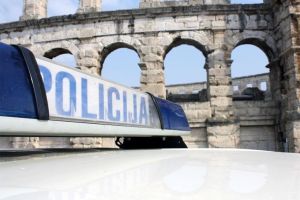 Pomlatili se na Narodnom trgu u Puli