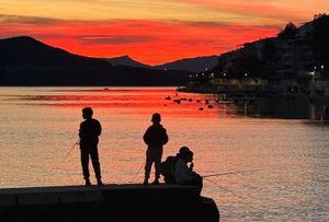 Stanovnici Neuma ustali protiv nasilnih doseljenika i prosvjedovali - "Vlasnik privatne plaže" verbalno i fizički napao djecu koja su lovila ribu!