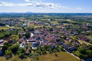 FOTO Kaštelir-Labinci osvojili nagradu UN Turizma "Best Tourism Villages 2025"