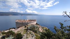 Ibrahimović i Radman u Crnoj Gori: "Ostaje otvoreno pitanje granice na moru, kao i vlasništvo nad brodom Jadran, ali i ukradena imovina Hrvata u Boki!"