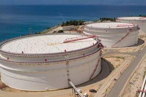 JANAF ishodio licencu do 15. listopada, no što je učinila Naftna industrija Srbije?