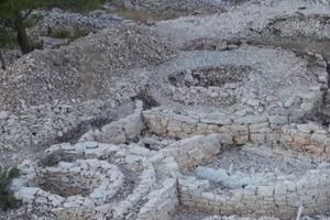 Nova arheološka otkrića na Korčuli: "Fascinantna je količina nakita i predmeta ukapana s pokojnikom"